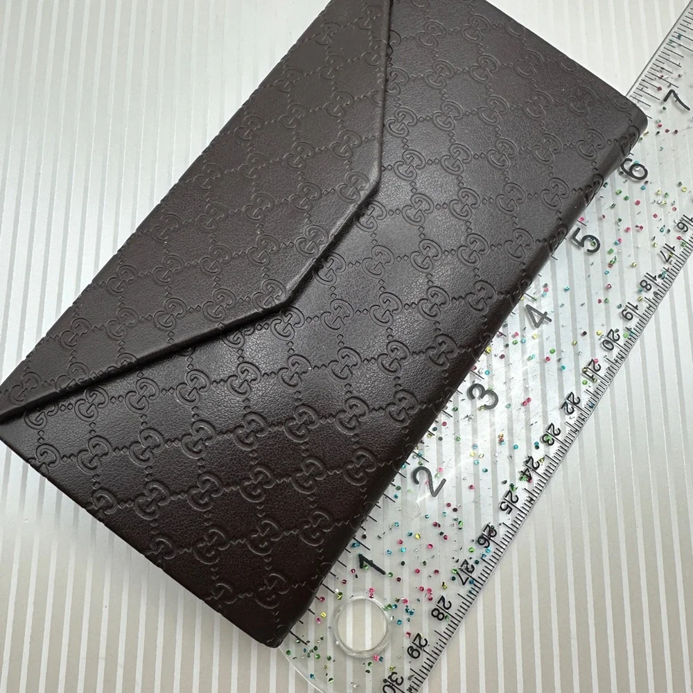 LARGE Gucci Brown Embossed Case for Glasses. - Picture 6 of 10